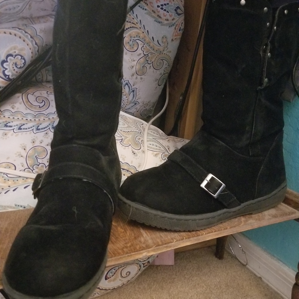 Black Furry boots
